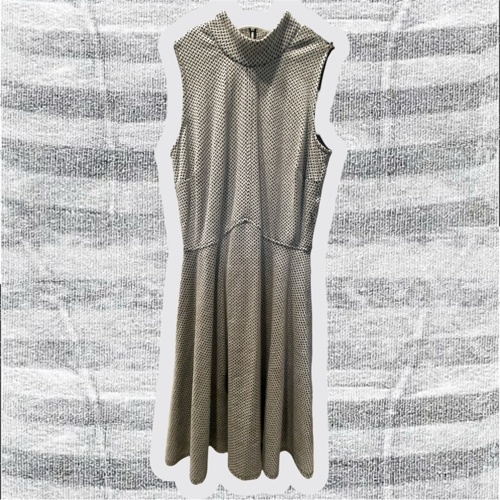 Smart Set Black and White Patterned Midi Dress